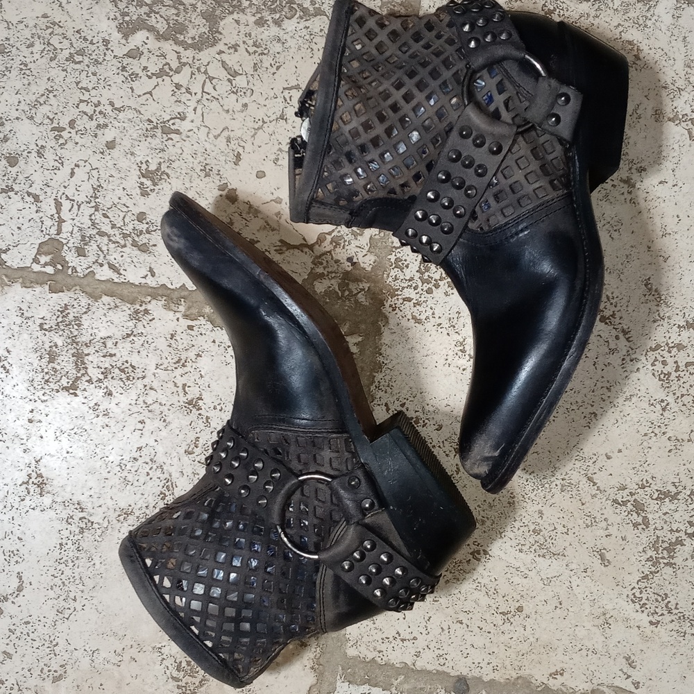 Baske California Ankle Boots. Size 7.5